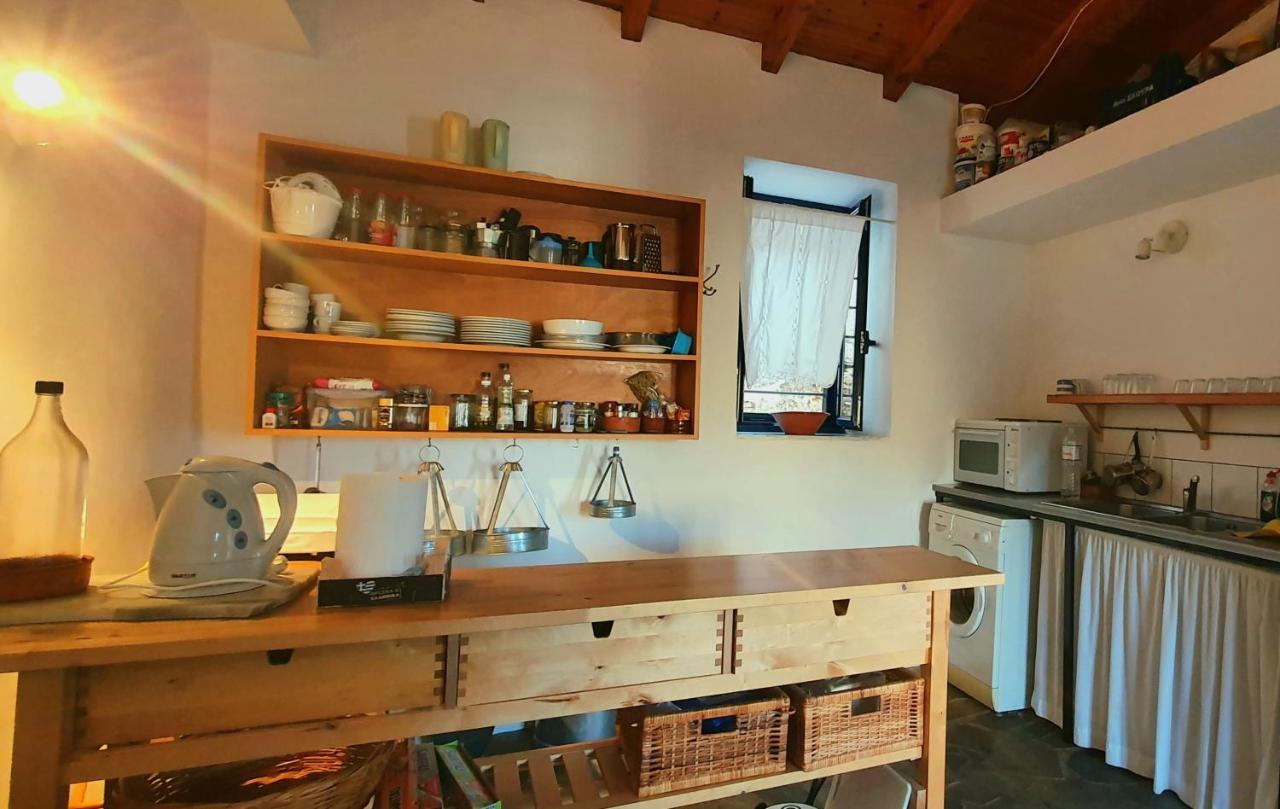 Traditional Hillside Cottage Gythio Luaran gambar